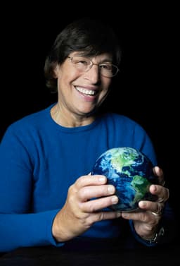 Lynn Forester de Rothschild headshot from DOJ case files